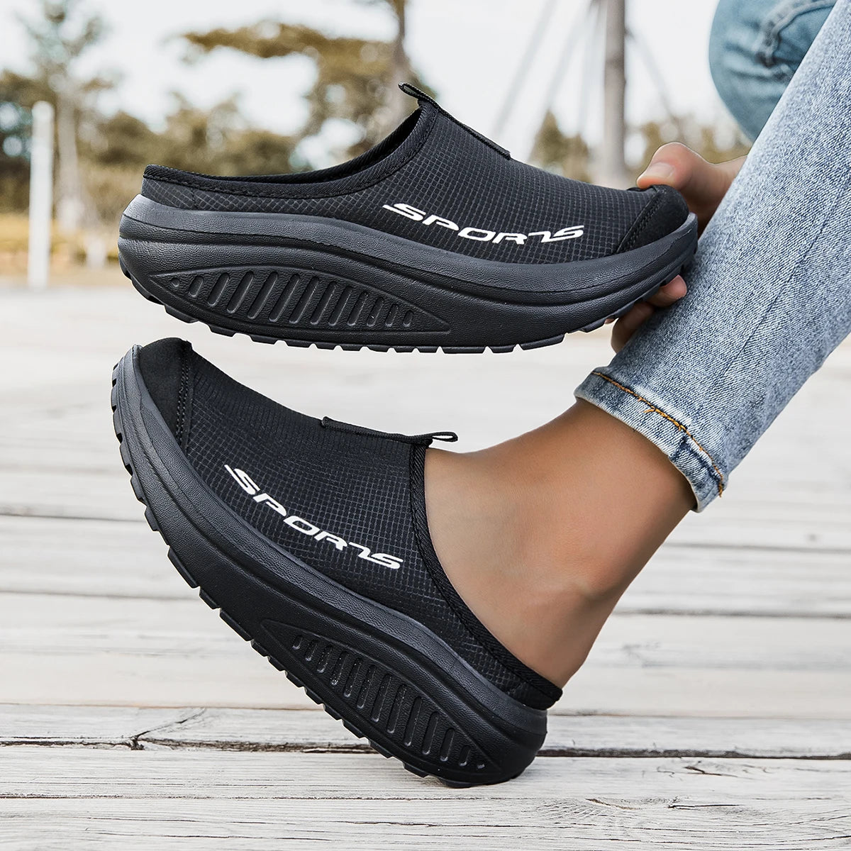 Breathable Mesh Womens Sports Shoes With Toe Cap For Summer